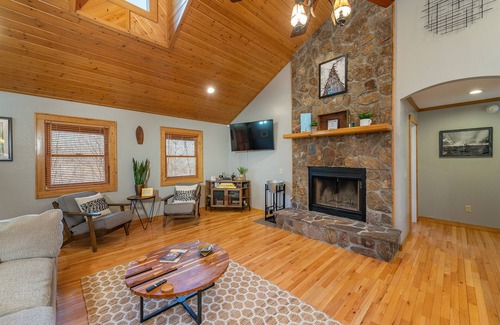 Burnsville House | Mountain Class & Comfort - Hot Tub, Fishing, River Play - All Day!