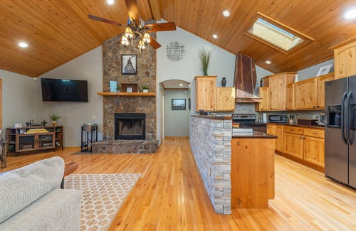 Burnsville House | Mountain Class & Comfort - Hot Tub, Fishing, River Play - All Day!