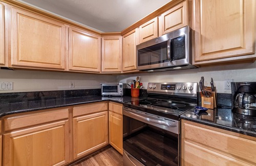Mammoth Lakes Condo | Mountain Condo, Walk to Shops, Pool & Spa 359