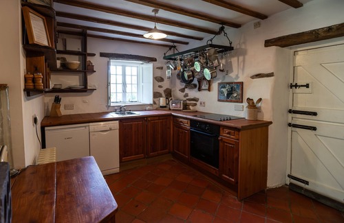 Rhyd-y-clafdy Cottage | Mountain Cottage - sleeps 7 guests in 3 bedrooms