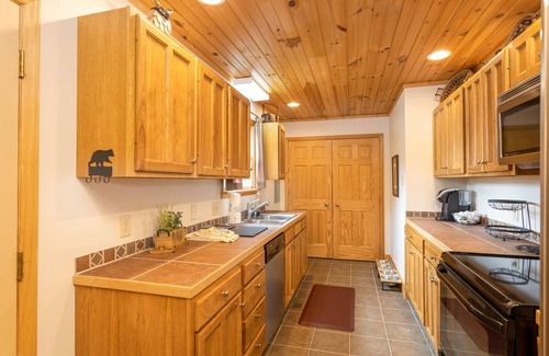 Todd Cottage | Mountain Cottage with Long-Range Views