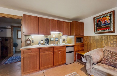 Estes Park Cabin | Mountain getaway with separate bunkhouse, deck, & trail access