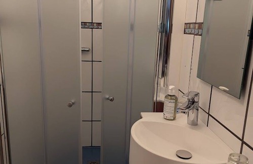 Ventron Bed & Breakfast | Mountain guest rooms near trails