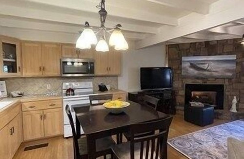 Mount Ida Cottage | Mountain Harbor two bedroom Lodge cottage by RedAwning