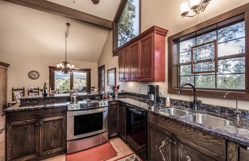 Ruidoso House | Mountain Home close to Downtown with Stunning Views of Sierra Blanca