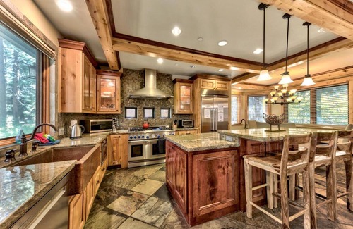 Montgomery Estates Cabin | Mountain Home, Hot Tub, Game Room, Arcade Games and Foosball, Near Heavenly, Walk-to-Trails