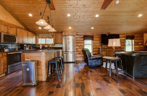 Skyland House | Mountain Laurel Oasis | Asheville Area Home with Private Pool