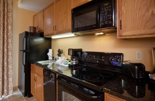 Gatlinburg Resort | Mountain Lodge Living – 3BR Lock-Off Villa at Smoky Mountain