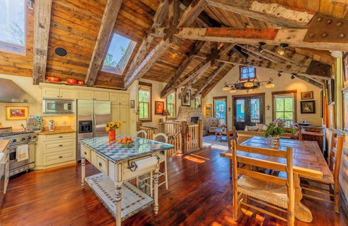 Crested Butte House | MOUNTAIN MASTERPIECE. In town. Hot tub on creek. Featured in magazines/HGTV.