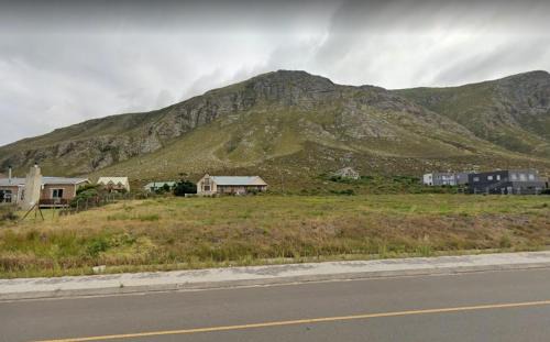 Betty's Bay House | Mountain Mist