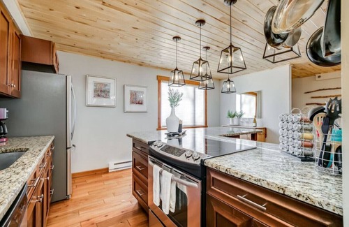 Vail Apartment | Mountain Modern w/Patio & Views