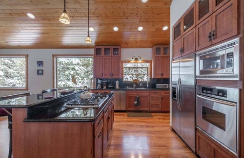 Tahoe City House | Mountain Paradise in Tahoe City