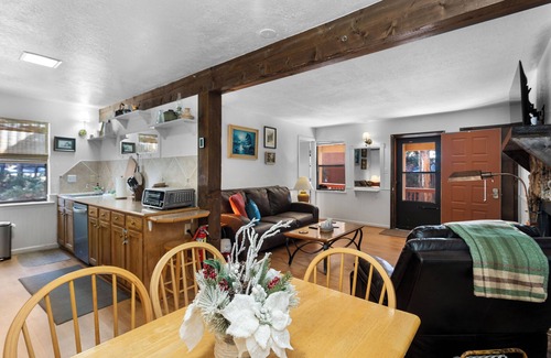 Angel Fire Condo | 'Mountain Pines Retreat' 2-bedroom condo with WiFi in Angel Fire