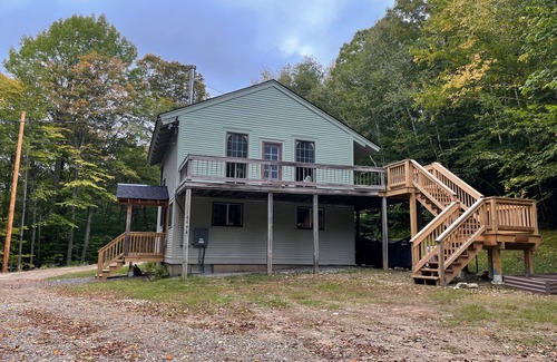 Andover Ski Chalet | Mountain retreat on 10 acres. 11 mins to Okemo, 15 mins to Plymouth State Park.