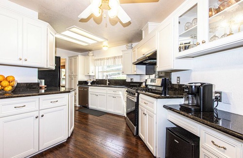 Meiners Oaks House | Mountain Retreat with Paradise Style "Pool, Spa & Waterfall" Views gated yard