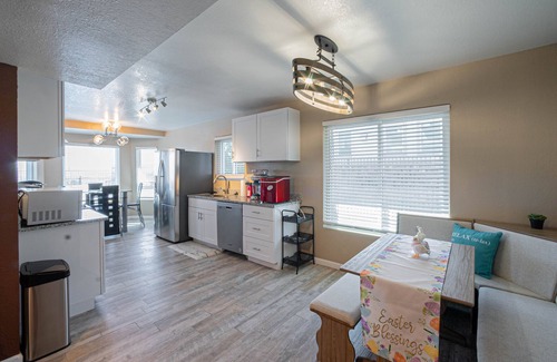 Biggs Field House | Mountain Ridge Pool House