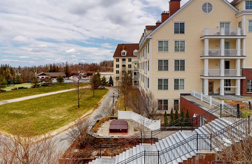 Stratton Mountain Apartment | Mountain-side studio with pool, hot tub, sauna, elevator & fireplace