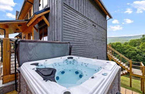 Banner Elk House | Mountain Time Lodge at Eagles Nest