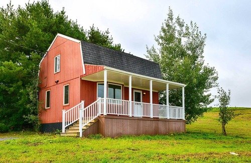 West Winfield Cottage | Mountain Top Country Hideaway: 48 Acres, Fire Pit!