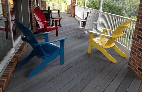 Bergton House | Mountain Top Home With Amazing Views! Get Away From It All On 15 Acres.