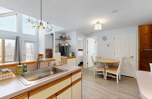 Thornton Condo | Mountain view, 2-story condo with heated pools, hot tubs, gym & game room