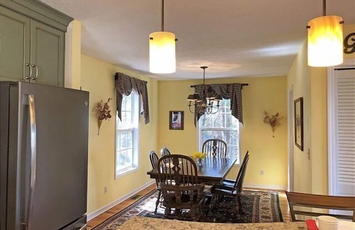 Saluda Cabin | Mountain View 3 Bedroom Home - Full Kitchen & Grill