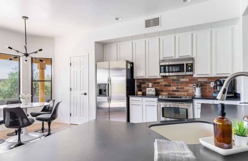 Tortolita House | Mountain-View 4BR Family Home, Pool & Outdoor Fun