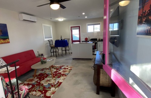 Joshua Tree Apartment | Mountain View Bungalows Under the Stars-Unit A Mars