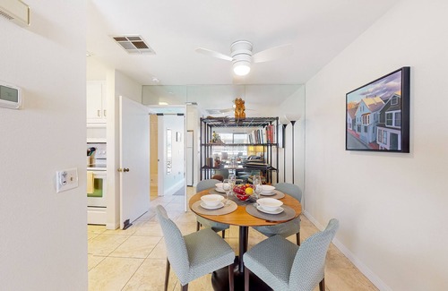 Downtown Palm Springs Condo | Mountain view condo blocks from downtown with pool, tennis & pickleball