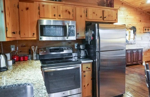 Blue Ridge Cabin | Mountain View/Dog-friendly/Cozy Cabin Retreat