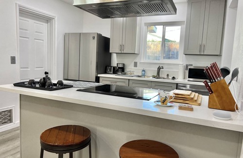 Thousand Oaks House | Mountain View Entire House 4Rooms 3Baths