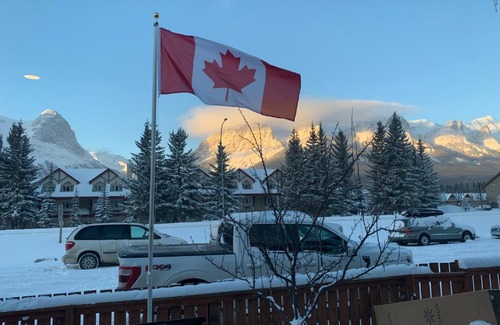 Teepee Town House | Mountain View Escape with Private Hot Tub & Patio