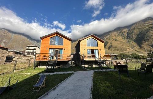 Gergeti Hotel | Mountain View