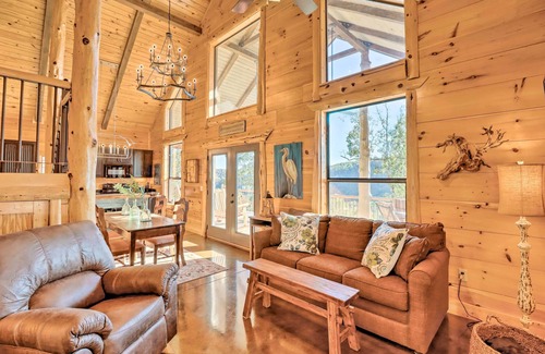 Mountain View Cabin | Mountain View Hideaway w/Outdoor Fireplace!