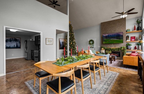 Dandridge House | Mountain View Lake House | Hot Tub, Theater, Pets