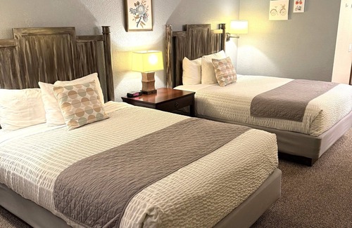 Wapato Point Hotel | Mountain View Lodge and Resort