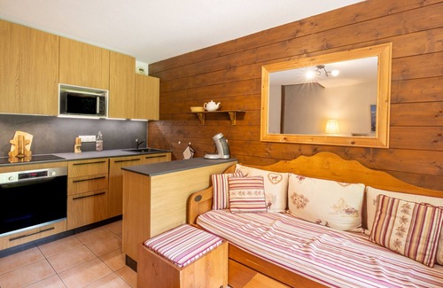 Samoens Ski Chalet | Mountain View, Pools, Wellness Area & Wi-Fi