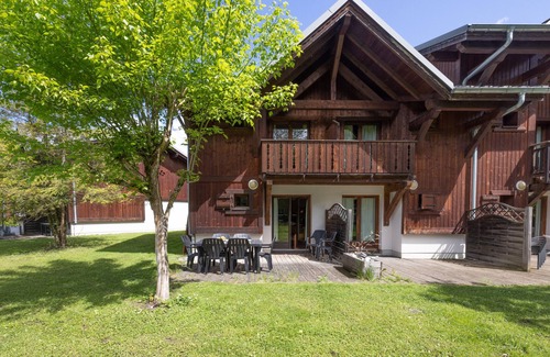 Samoens Ski Chalet | Mountain View, Pools, Wellness Area & Wi-Fi