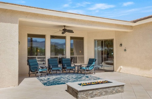 Oro Valley House | Mountain View Retreat by Casago
