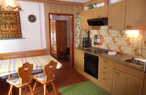 Grundl Apartment | Mountain view, South and East-facing terrace-your “garden room” all year round