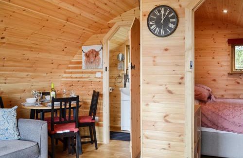 Llandovery House | Mountain View - Uk34179