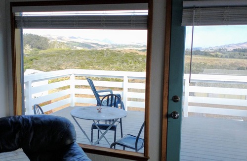 Baywood-Los Osos Apartment | Mountain View Studio Near Beautiful Beaches, Hiking and Biking