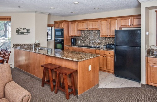 Tahoe Village Villa | Mountain View Villa with Pool + Hot Tub Access
