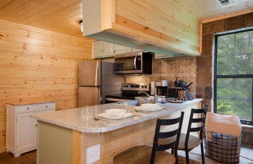 Caton House | Mountain Views at Dolly's Castle Unit 3