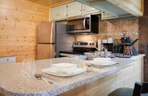 Caton House | Mountain Views at Dolly's Castle Unit 3