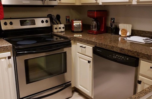 Oro Valley Condo | Mountain views await in this newly renovated condo in Oro Valley