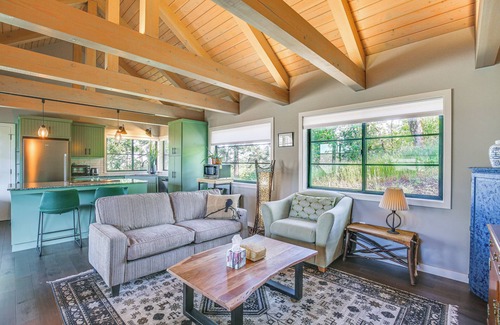 Thurston Cottage | Mountain Views: Peaceful Eugene Country Cottage!