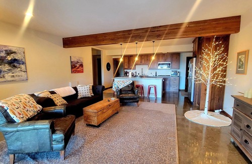 Wenatchee House | Mountain Villa w/view Skiing Fast Fiber Internet