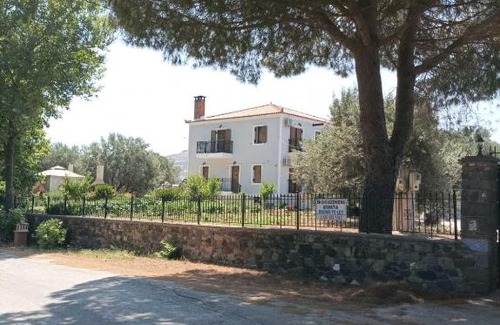 Vatoussa Apartment | Mountain Voyage Residences