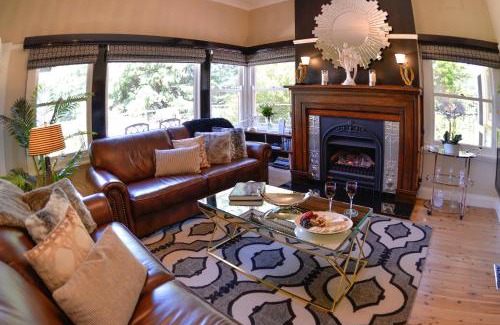 Katoomba House | Mountain Whispers Chatelaine Valley